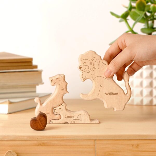 Wooden Lion Family Name Puzzle - Image 4